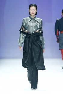 第24屆中國時裝設計新人獎揭曉 新銳設計師李夢瑤成最大黑馬